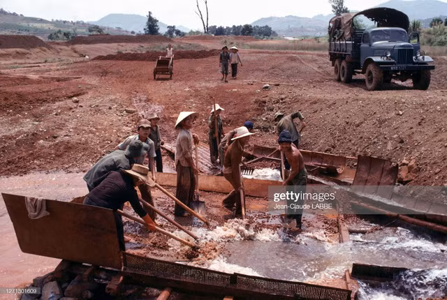 Loạt ảnh đặc biệt về Việt Nam năm 1978 - Hình 4 Loat anh dac biet ve Viet Nam nam 1978-Hinh-4