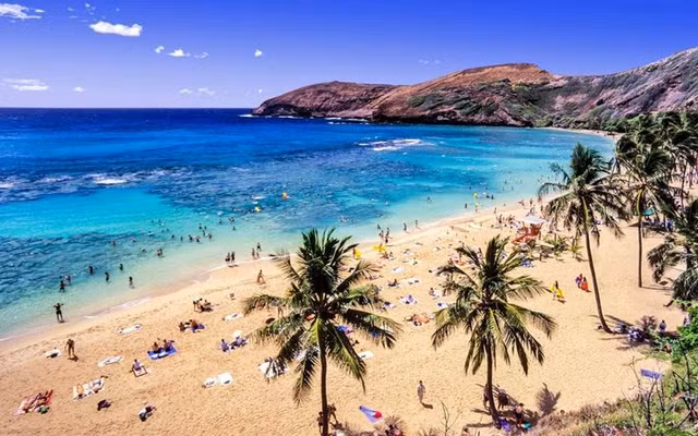 Hành trình phát hiện quần đảo Hawaii của thuyền trưởng James Cook Hanh trinh phat hien quan dao Hawaii cua thuyen truong James Cook