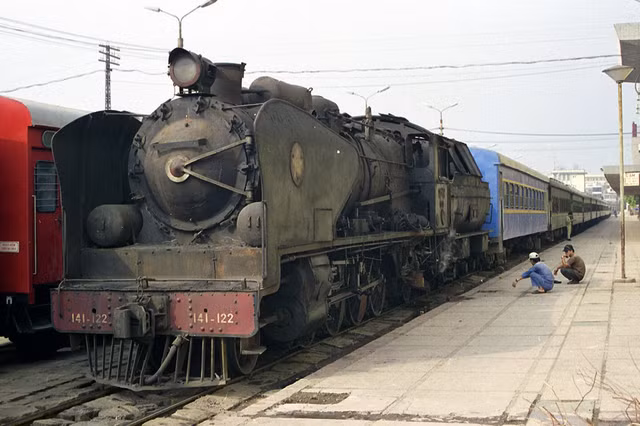 Khám phá "bộ sưu tập" về đầu máy tàu hỏa ở Việt Nam năm 1996 Kham pha