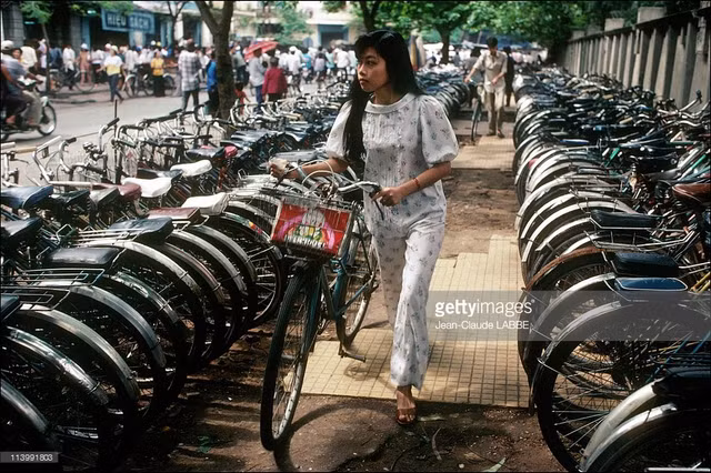 Loạt ảnh thú vị về giao thông ở TP. HCM năm 1991 - Hình 12 Loat anh thu vi ve giao thong o TP. HCM nam 1991-Hinh-12