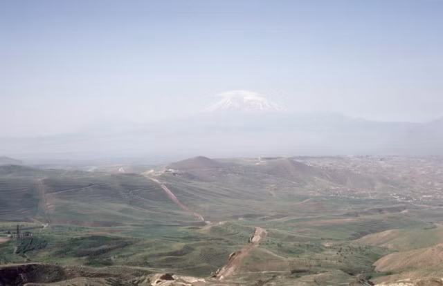 Khám phá thủ đô của Armenia thời còn nằm trong Liên Xô - Hình 5 Kham pha thu do cua Armenia thoi con nam trong Lien Xo-Hinh-5