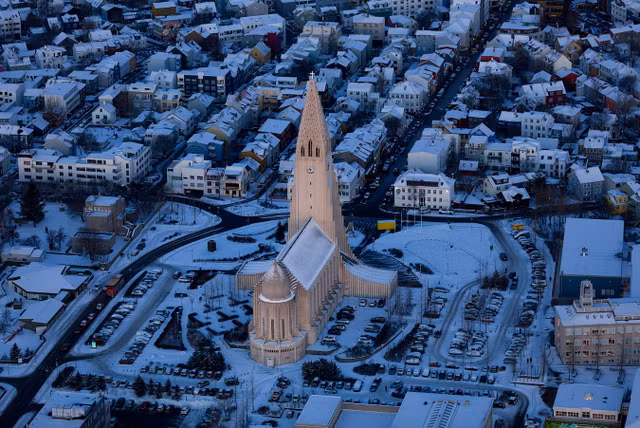 Khám phá từng ngóc ngách nhà thờ đặc biệt nhất thế giới ở Iceland - Hình 2 Kham pha tung ngoc ngach nha tho dac biet nhat the gioi o Iceland-Hinh-2