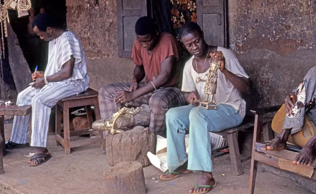 Loạt ảnh khó quên về đất nước Nigeria năm 1980 - Hình 12 Loat anh kho quen ve dat nuoc Nigeria nam 1980-Hinh-12