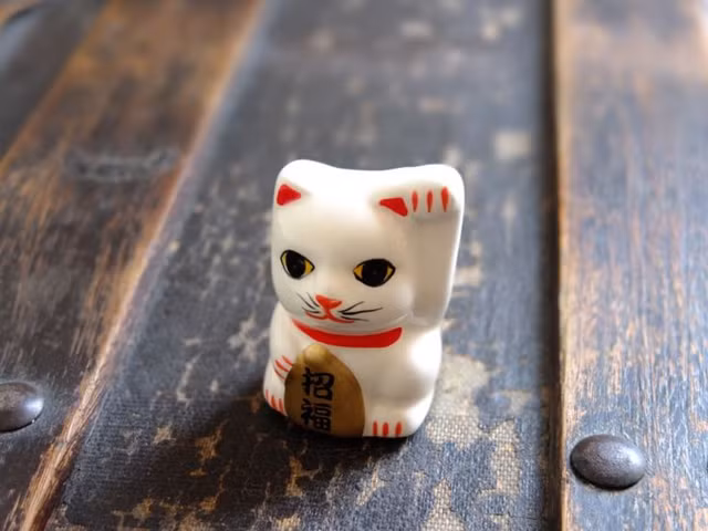 Kỳ lạ ngôi đền có hàng nghìn tượng mèo may mắn ở Nhật Bản Ky la ngoi den co hang nghin tuong meo may man o Nhat Ban