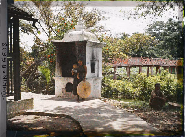 Hồ Hoàn Kiếm - đền Ngọc Sơn cực khác lạ trong ảnh màu năm 1915 - Hình 8 Ho Hoan Kiem - den Ngoc Son cuc khac la trong anh mau nam 1915-Hinh-8