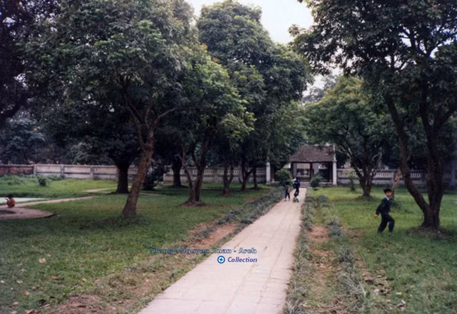 Nét mộc mạc về Hồ Gươm và Văn Miếu - Quốc Tử Giám năm 1991 - Hình 8 Net moc mac ve Ho Guom va Van Mieu - Quoc Tu Giam nam 1991-Hinh-8
