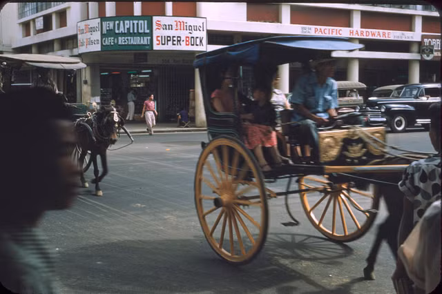 Cuộc sống nhộn nhịp ở Thủ đô của Philippines năm 1954 - Hình 11 Cuoc song nhon nhip o Thu do cua Philippines nam 1954-Hinh-11