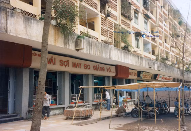 Cuộc sống thời bao cấp ở chung cư 'cao cấp' nhất Hà Nội năm 1991 - Hình 10 Cuoc song thoi bao cap o chung cu 'cao cap' nhat Ha Noi nam 1991-Hinh-10