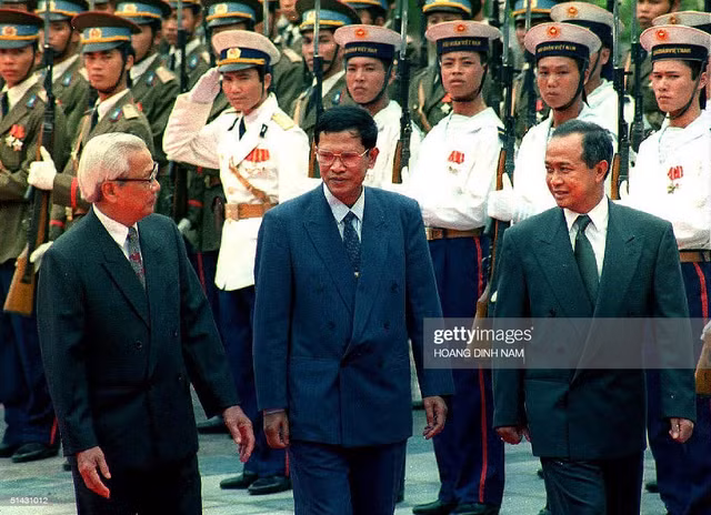 Hình ảnh Thủ tướng Võ Văn Kiệt với các chính khách quốc tế - Hình 5 Hinh anh Thu tuong Vo Van Kiet voi cac chinh khach quoc te-Hinh-5