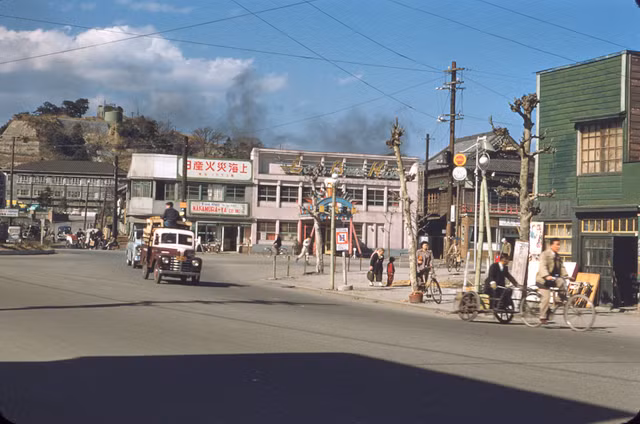 Kham pha dat nuoc Nhat Ban nam 1954 day mau sac-Hinh-9