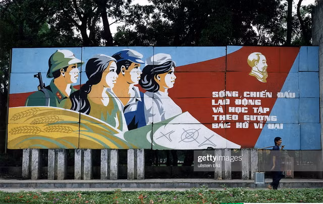 Hành trình xuyên Việt năm 1995 qua loạt ảnh đẹp mỹ mãn - Hình 4 Hanh trinh xuyen Viet nam 1995 qua loat anh dep my man-Hinh-4