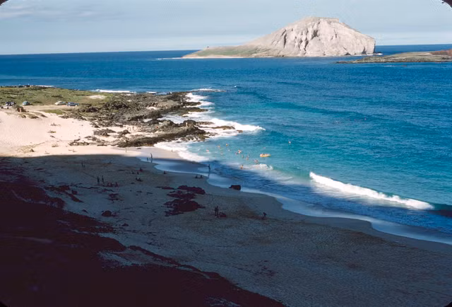 Cuộc sống 'như tiên' trên đảo Hawaii 7 thập kỷ trước - Hình 8 Cuoc song 'nhu tien' tren dao Hawaii 7 thap ky truoc-Hinh-8
