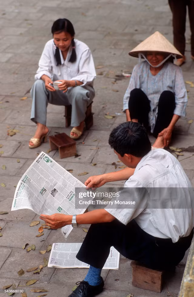 Hà Nội năm 1997 mộc mạc qua loạt ảnh quý của người Bỉ - Hình 8 Ha Noi nam 1997 moc mac qua loat anh quy cua nguoi Bi-Hinh-8
