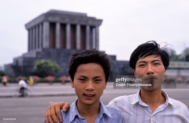 Hà Nội năm 1997 mộc mạc qua loạt ảnh quý của người Bỉ - Hình 5 Ha Noi nam 1997 moc mac qua loat anh quy cua nguoi Bi-Hinh-5