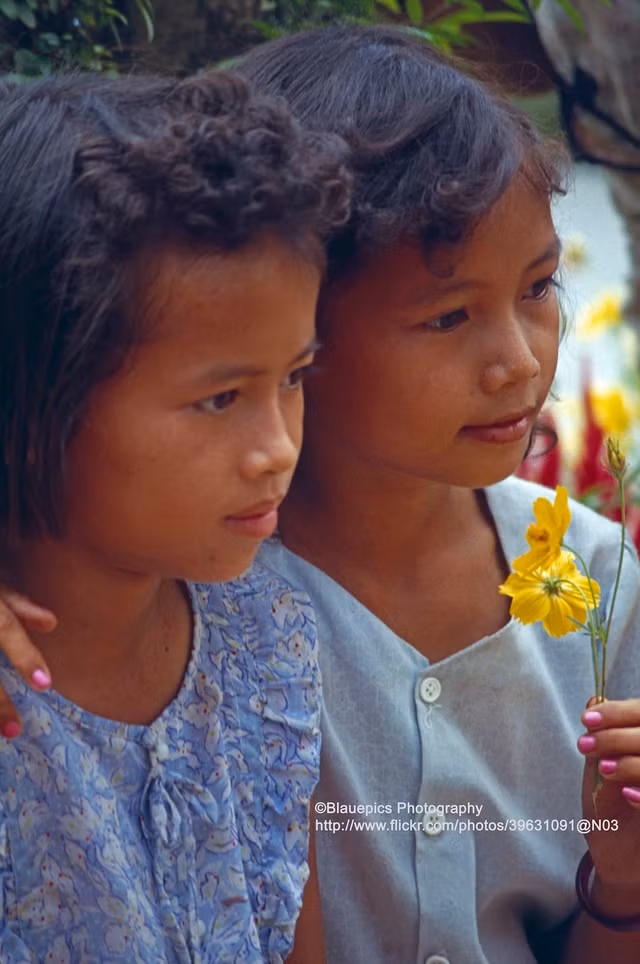 Net hon nhien cua tre em o TPHCM nam 1993 qua ong kinh khach Tay-Hinh-5