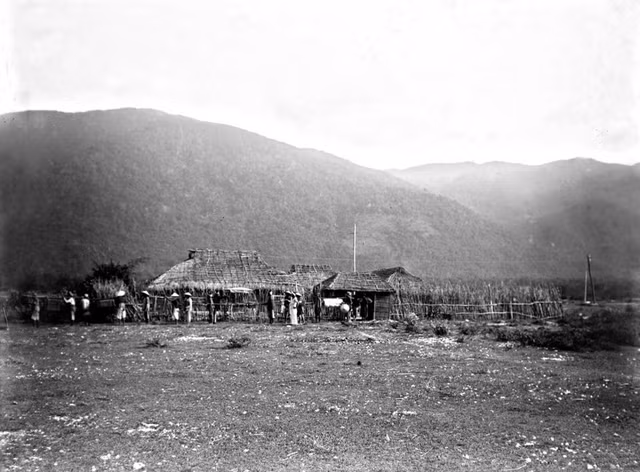 Hành trình xuyên Quốc lộ 1 năm 1898 qua loạt ảnh hiếm - Hình 16 Hanh trinh xuyen Quoc lo 1 nam 1898 qua loat anh hiem-Hinh-16