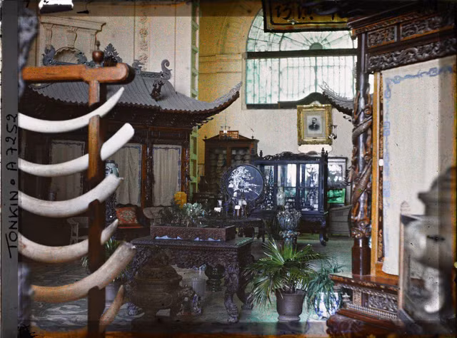 Phố Hà Nội năm 1915 rợp bóng cây xanh qua ảnh màu cực quý - Hình 12 Pho Ha Noi nam 1915 rop bong cay xanh qua anh mau cuc quy-Hinh-12