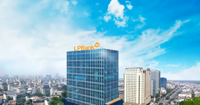 Pho Tong Giam doc LPBank muon rut het von khoi ngan hang