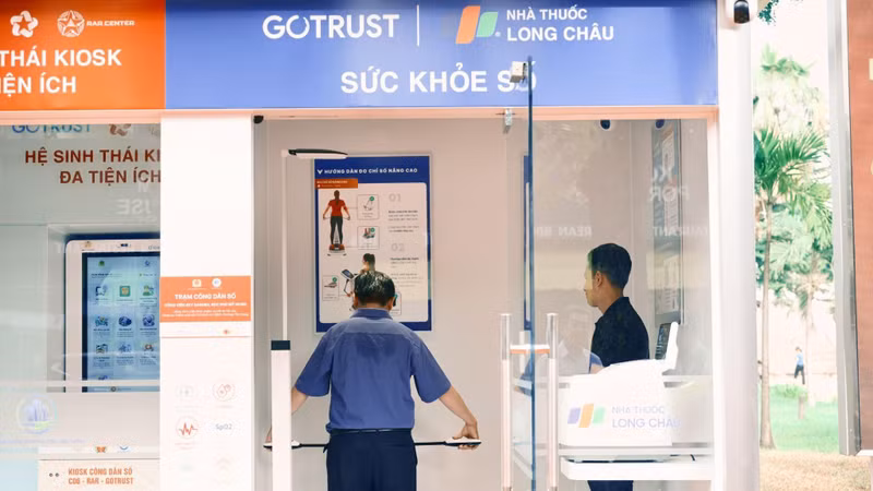 Trạm Công dân số: Tiện ích số tiếp tục “bám rễ sâu” phục vụ đời sống người dân, TP.HCM mở rộng nhiều điểm chạm mới