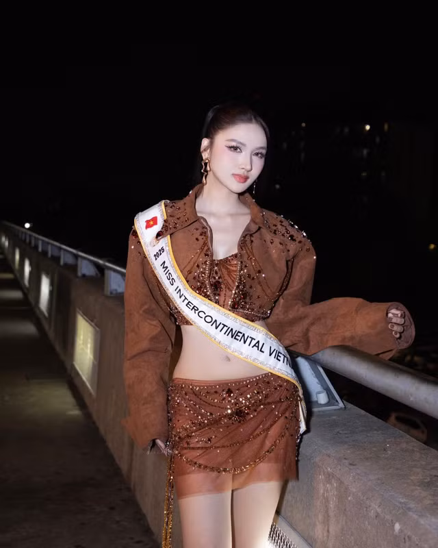 ngan1.jpg
