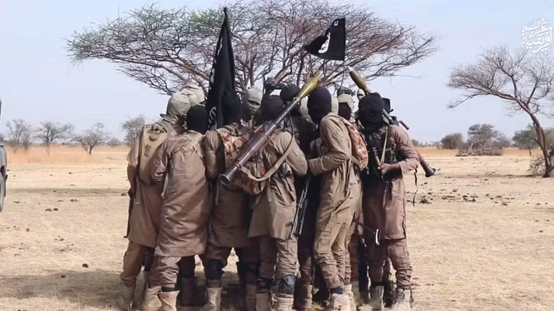 Tay súng ISWAP sát hại binh sĩ ở Nigeria