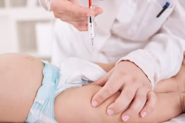Mẹ mắc viêm gan B mạn tính, con sinh ra có bị lây bệnh không? Me mac viem gan B man tinh, con sinh ra co bi lay benh khong?