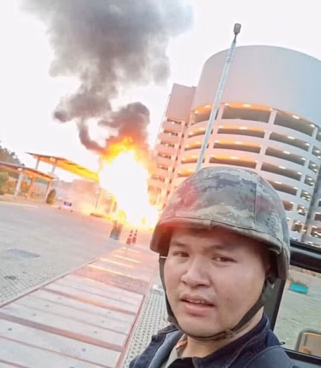 Thượng sĩ quân đội Thái Lan xả súng giết hơn 20 người, livestream trên facebook - Hình 7 Thuong si quan doi Thai Lan xa sung giet hon 20 nguoi, livestream tren facebook-Hinh-7
