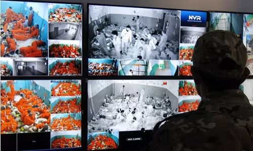 Đột nhập “địa ngục” nhốt hàng nghìn tù binh IS tại Syria - Hình 3 Dot nhap “dia nguc” nhot hang nghin tu binh IS tai Syria-Hinh-3