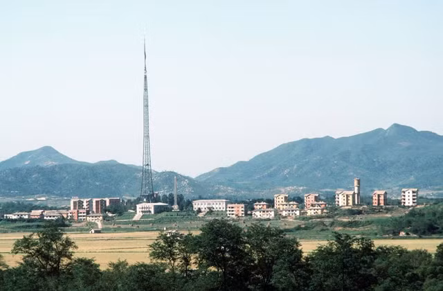 Ngôi làng bí ẩn Kijong-dong ở biên giới liên Triều - Hình 3 Ngoi lang bi an Kijong-dong o bien gioi lien Trieu-Hinh-3