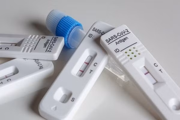 Những lưu ý khi sử dụng kit test nhanh kháng nguyên COVID-19 Nhung luu y khi su dung kit test nhanh khang nguyen COVID-19