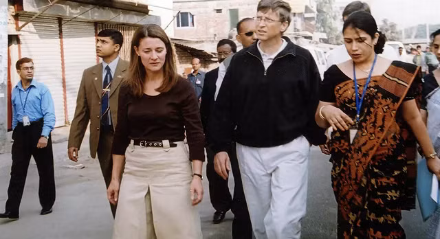 Bill Gates và vợ cũ trước khi ly hôn tình tứ như thế nào? - Hình 6 Bill Gates va vo cu truoc khi ly hon tinh tu nhu the nao?-Hinh-6
