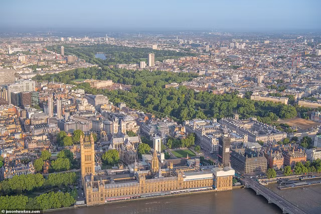 Thủ đô London tuyệt đẹp khi nhìn từ trên cao - Hình 14 Thu do London tuyet dep khi nhin tu tren cao-Hinh-14