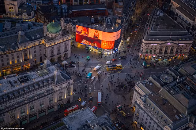 Thủ đô London tuyệt đẹp khi nhìn từ trên cao Thu do London tuyet dep khi nhin tu tren cao