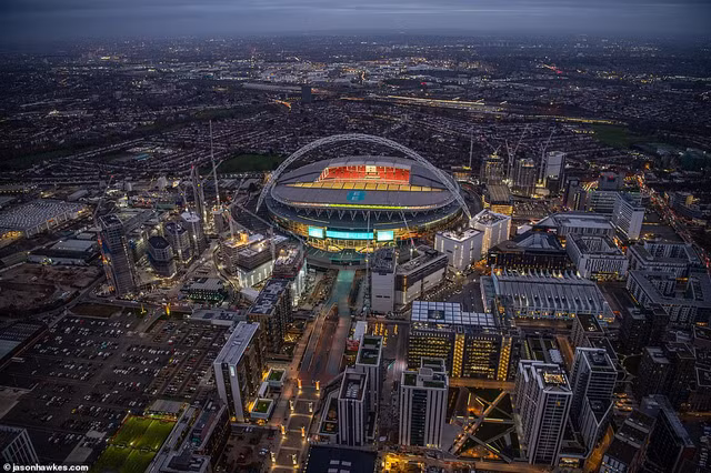 Thủ đô London tuyệt đẹp khi nhìn từ trên cao - Hình 10 Thu do London tuyet dep khi nhin tu tren cao-Hinh-10