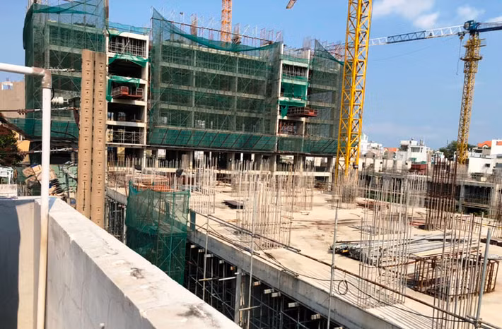 Liên quan đến vụ việc, UBND quận 8 đã có văn bản đề nghị Công ty Thái Bảo và Công ty Dịch vụ công ích quận 8 hoàn trả phần góp vốn ứng trước để mua chung cư Asa Light cho các khách hàng không thuộc đối tượng di dời nhà, đất, ven kênh rạch theo quy định và sẽ có phương án xử lý việc chủ đầu tư làm sai.