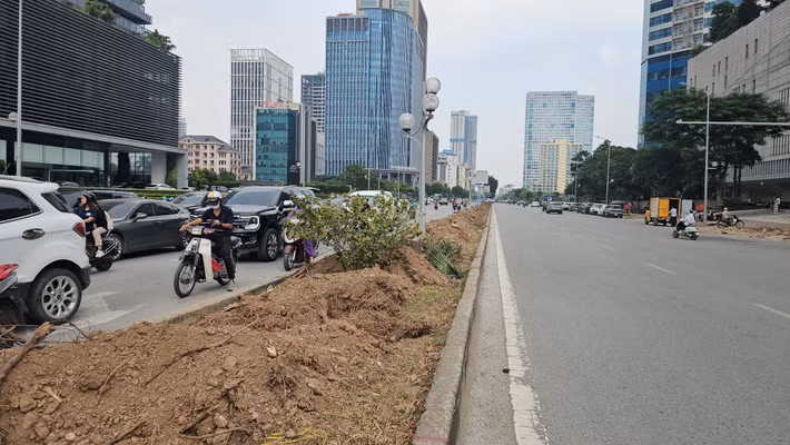 Tuyến hầm được thiết kế đi qua khu vực nút giao với đường Phạm Hùng và tuyến Vành đai 3 trên cao, kết nối trục Mễ Trì với Dương Đình Nghệ. Đây là khu vực có nhiều tuyến đường quan trọng giao cắt, tập trung hoạt động đi lại của người dân và phương tiện, đặc biệt trong các khung giờ cao điểm.