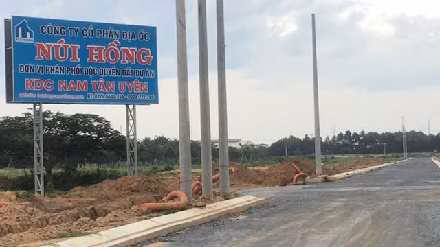 Chưa có chủ trương đầu tư, dự án nhà ở Nam Tân Uyên vẫn mua bán rầm rộ - Hình 2 Chua co chu truong dau tu, du an nha o Nam Tan Uyen van mua ban ram ro-Hinh-2