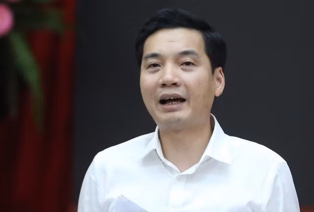 Công ty sông Đuống vay gần 4.000 tỷ, chi phí lãi vay sẽ được tính vào giá nước Cong ty song Duong vay gan 4.000 ty, chi phi lai vay se duoc tinh vao gia nuoc