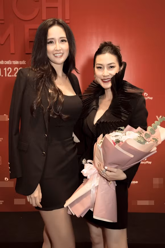 Một năm 'nổi' của Mai Phương Thúy từ showbiz cho tới kinh tế - Hình 4 Mot nam 'noi' cua Mai Phuong Thuy tu showbiz cho toi kinh te-Hinh-4