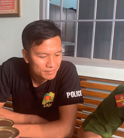 Bắt đại ca cho vay nặng lãi uy hiếp chiếm nhà đất của con nợ Bat dai ca cho vay nang lai uy hiep chiem nha dat cua con no
