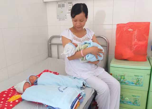 Sản phụ 24 tuổi sinh 3 bé trai ở Cà Mau San phu 24 tuoi sinh 3 be trai o Ca Mau