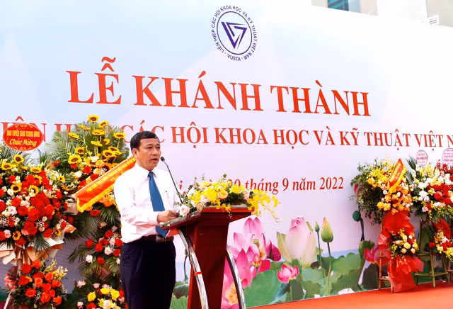 Chùm ảnh Lễ khánh thành trụ sở Liên hiệp Hội Việt Nam - Hình 13 Chum anh Le khanh thanh tru so Lien hiep Hoi Viet Nam-Hinh-13