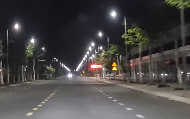 Tranh cãi về dự án 67,5 tỷ đồng thay trên 10.000 đèn LED ở Sóc Trăng - Hình 2 Tranh cai ve du an 67,5 ty dong thay tren 10.000 den LED o Soc Trang-Hinh-2