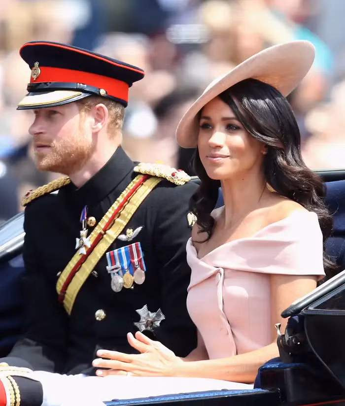Tháng 6/2018: Cặp đôi tham dự Trooping the Colour, một trong những sự kiện được mong đợi nhất của Hoàng gia Anh.