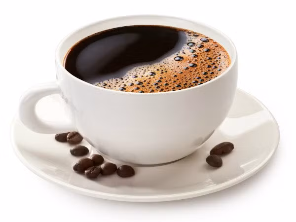  Hạn chế tiêu thụ caffein Tiêu thụ caffein rất tốt khi bạn không thể tập trung và cảm thấy buồn ngủ. Tuy nhiên, caffein không có lợi cho tuyến mồ hôi. Caffein làm tăng nhịp tim, kích hoạt hệ thần kinh và kích hoạt tuyến mồ hôi hoạt động quá mức khiến bạn ra mồ hôi. Do đó, muốn kiểm soát mồ hôi ở dưới cánh tay, bạn cần hạn chế lượng tiêu thụ caffein.