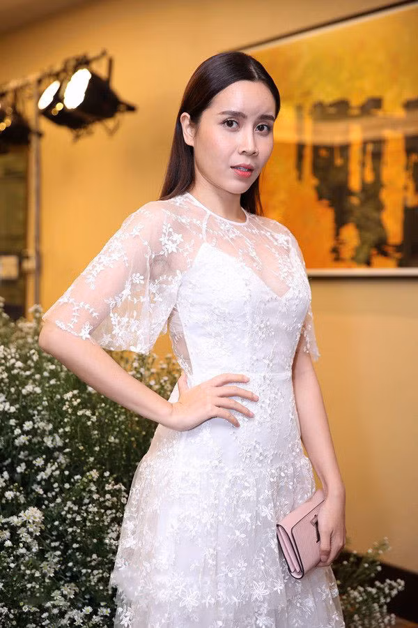 Lưu Hương Giang gây ngỡ ngàng khi xuất hiện với ngoại hình khác lạ. Ảnh: kul.