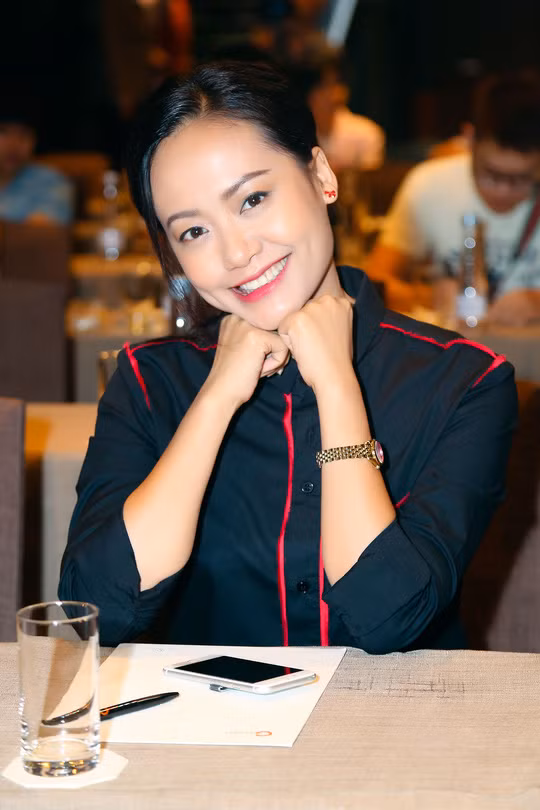 Diễn viên Hồng Ánh trẻ trung, xinh đẹp dù trán dô. Ảnh: nguoi-noi-tieng.