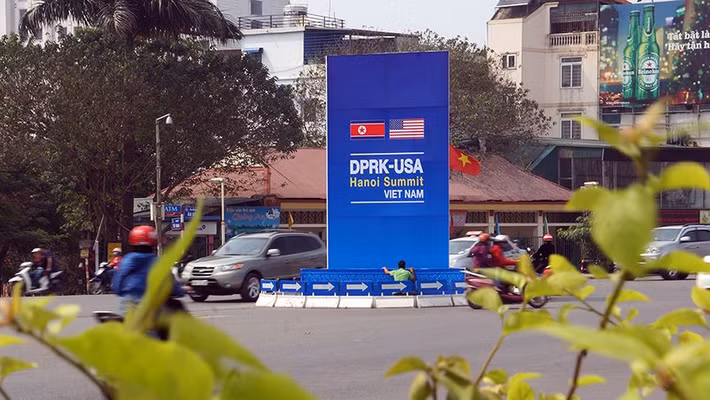 Trong cuộc họp Thường trực Chính phủ diễn ra vừa qua, Thủ tướng Nguyễn Xuân Phúc đã giao nhiệm vụ Bộ Ngoại giao phối hợp tổ chức tốt cuộc gặp thượng đỉnh Mỹ - Triều diễn ra cuối tháng 2/2019 