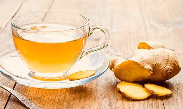 Tuy nhiên, tác dụng của gừng với sức khỏe còn phụ thuộc vào thời điểm sử dụng. Người Trung Quốc có câu: “Sáng ăn gừng, tối ăn củ cải” ngụ ý khuyên nên ăn gừng vào buổi sáng để có lợi cho cơ thể. Theo trang Sohu, nam giới kiên trì ăn gừng buổi sáng sẽ nhận được lợi ích sức khỏe đặc biệt dưới đây: