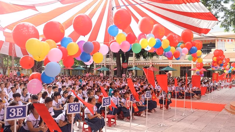 Tất cả các bậc học từ mầm non đến trung học phổ thông trên địa bàn tỉnh Quảng Ngãi đồng loạt khai giảng năm học mới 2026-2027 vào ngày 5/9.